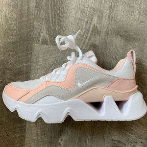 Women’s Nike Ryz 365 Shoe